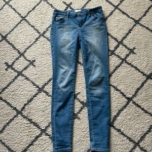 Celebrity Pink skinny jean.